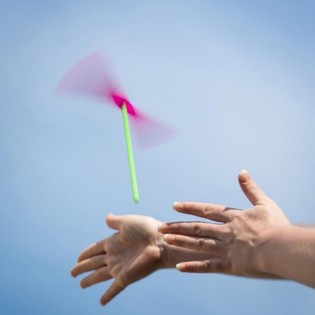 HAND-HELICOPTER ***SLECHTE PASVORM*** (200st)